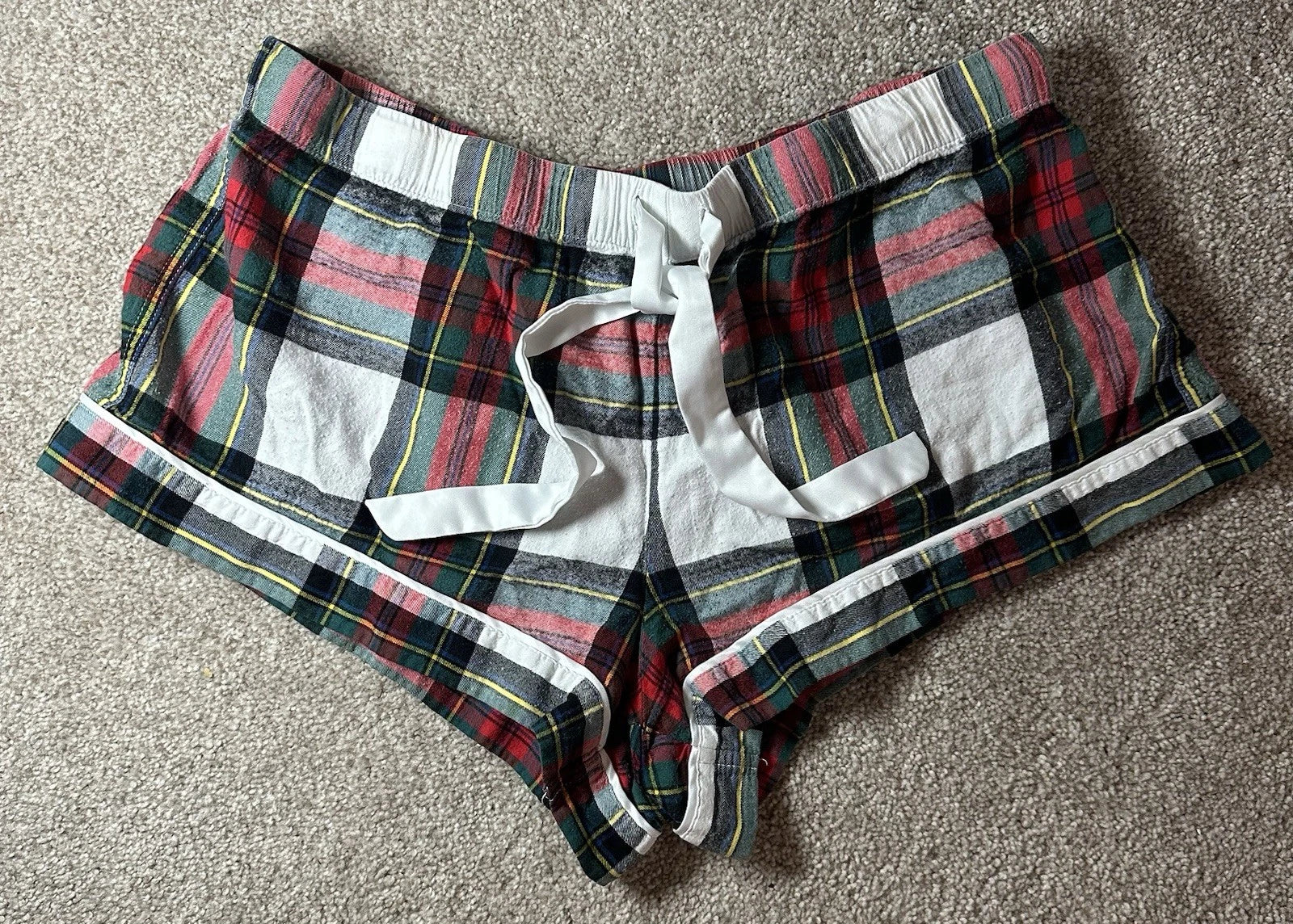 Victoria’s Secret Red Green Plaid Comfy Casual Summer Fall Sleep PJ Shorts Large