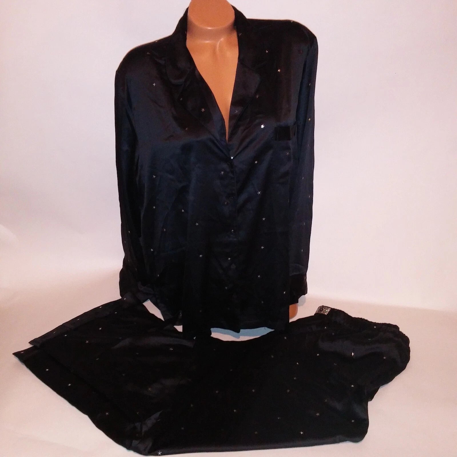 Victoria Secret Pajama Set Sleepwear XL Black Silver Stars Satin Long Sleeve New