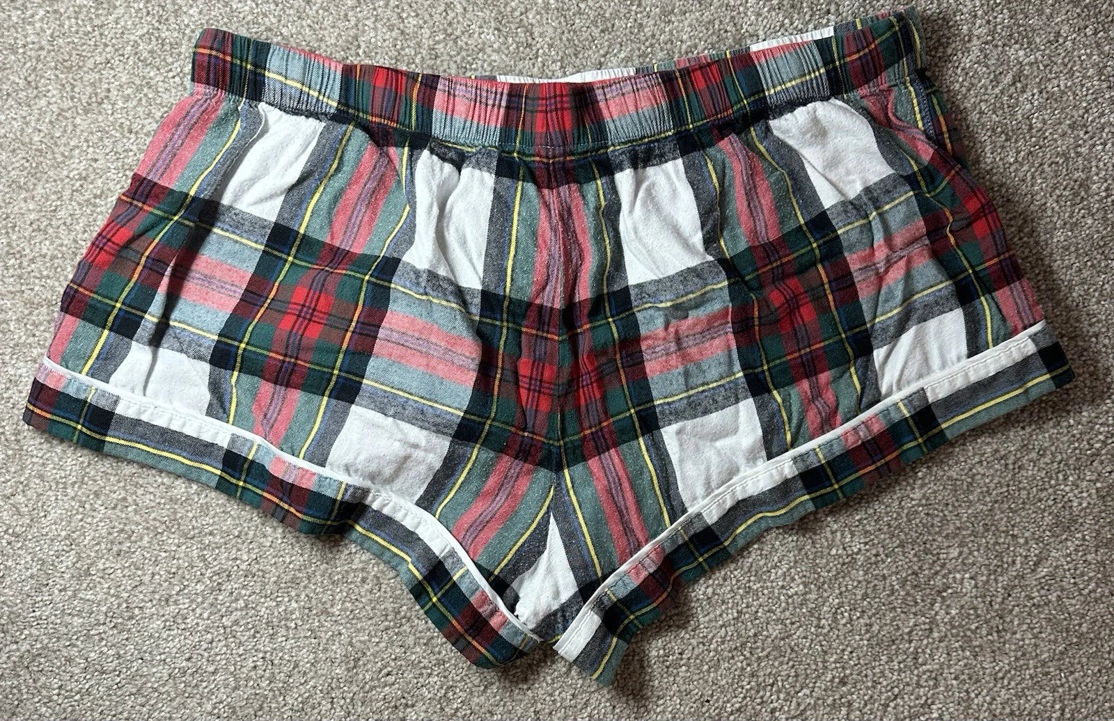 Victoria’s Secret Red Green Plaid Comfy Casual Summer Fall Sleep PJ Shorts Large