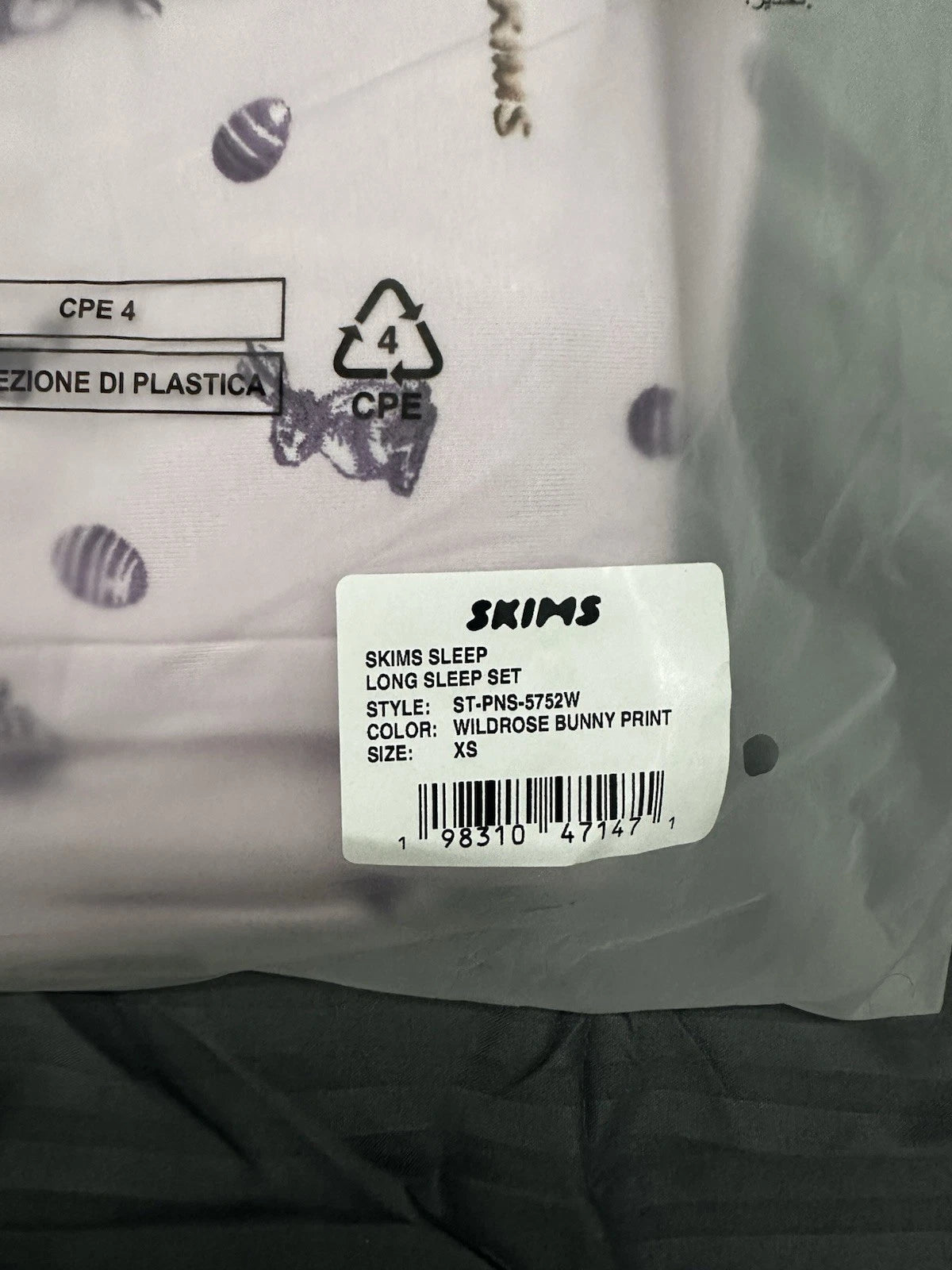 Skims Sleep Long Sleeve Button Up Set ( Wildrose Bunny Print | XS )