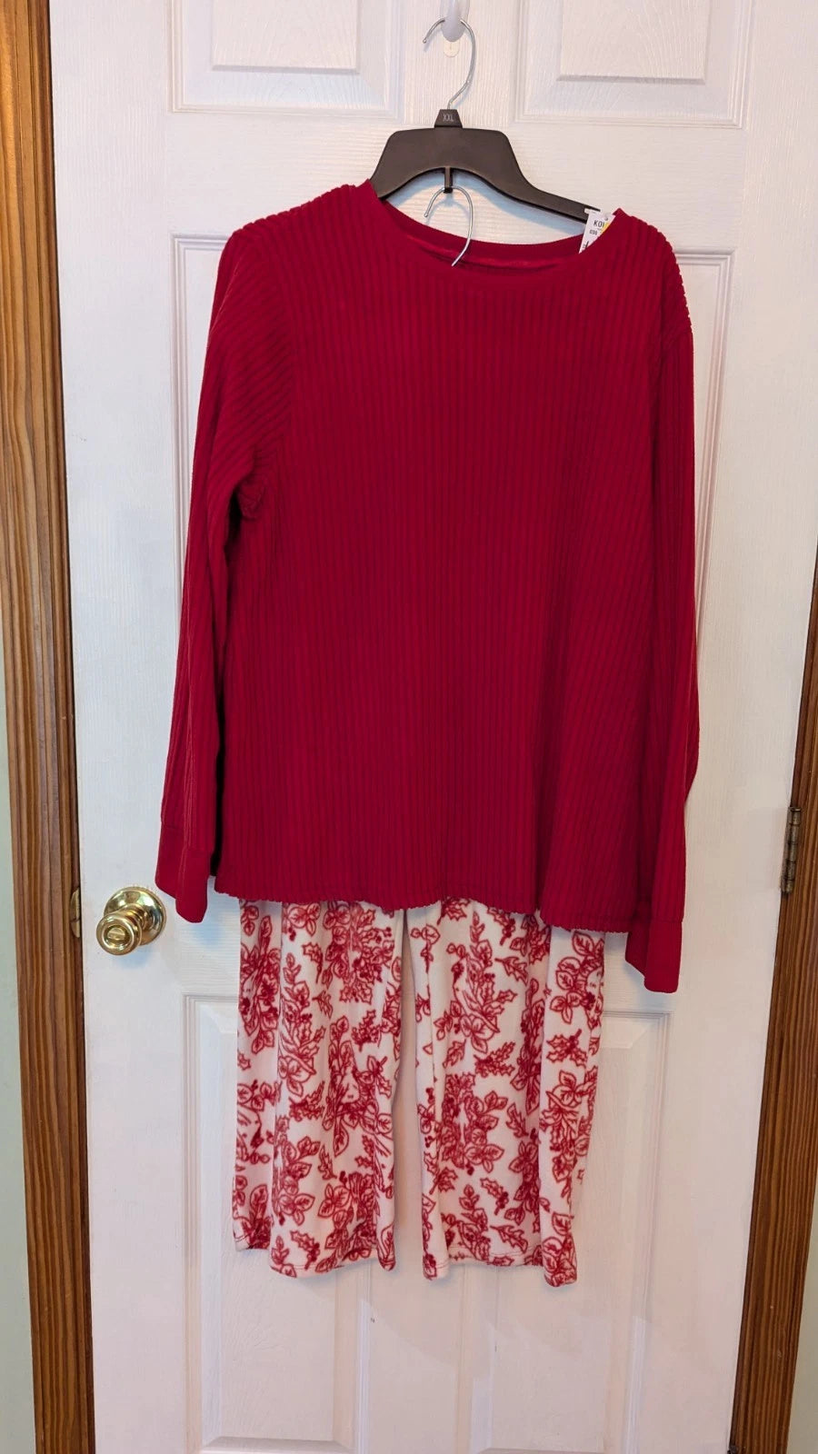 New Croft & Barrow Pajama Set Solid Red Top Floral Pants Soft Poly Fleece XXL