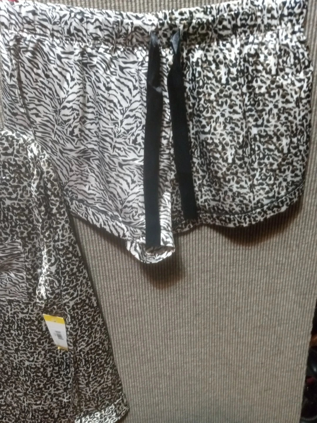 BB DAKOTA Size M Satin Pajama Set  NWT $99.99 T9d