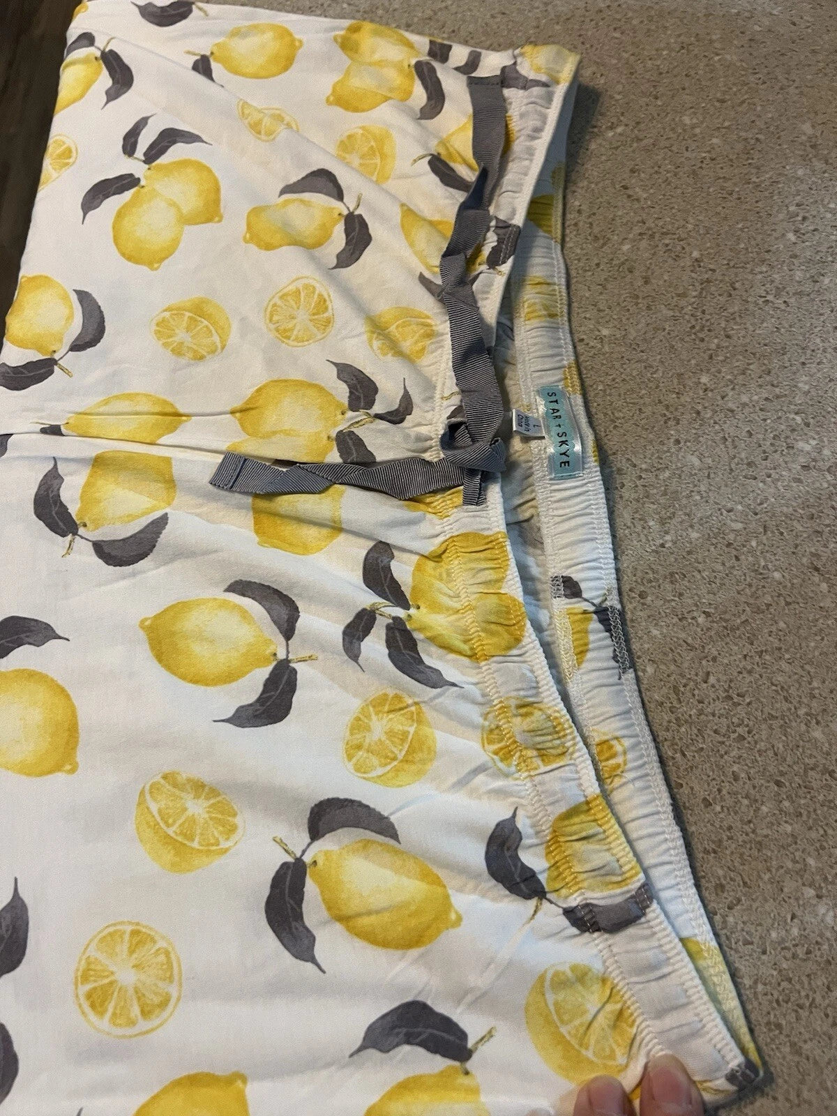 Star & Skye Pajama Set size L -  2 Piece Pants Button Up Shirt