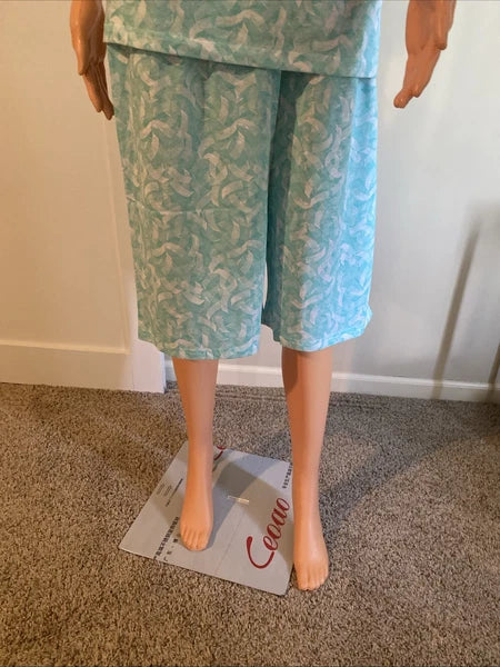 V-Neck Lace Trim Floral Pattern 2-Piece Pajama Set Size Xl