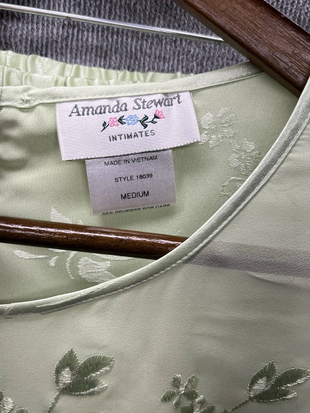 Amanda Stewart Intimates Set Woman’s Size Medium Floral Print Light Green
