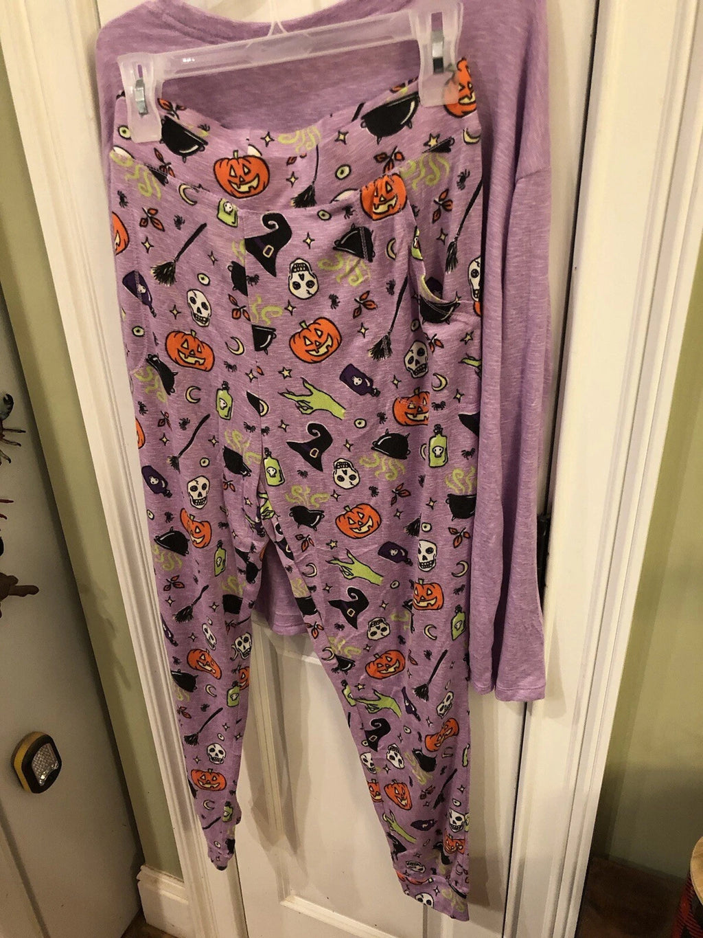 NWT Womens Purple Witch Halloween Pajamas Size XL Sleep Set SKU WR Long Sleeved