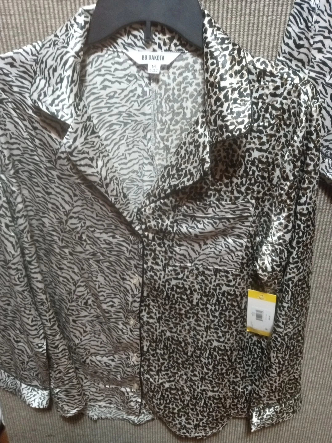 BB DAKOTA Size M Satin Pajama Set  NWT $99.99 T9d