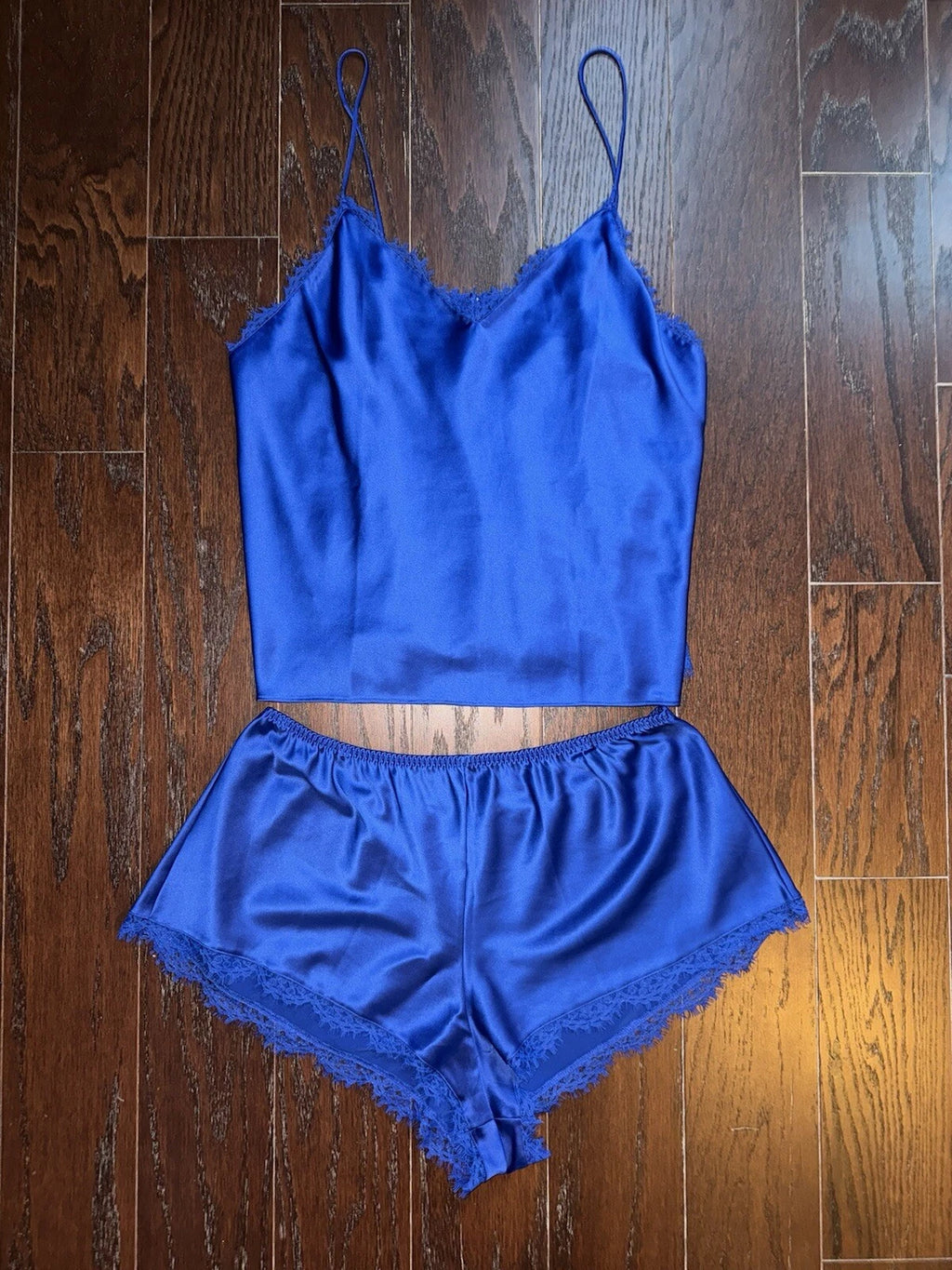 Women’s Pajama Set - Set Of 2 - Size X-LARGE. Victoria Secret!