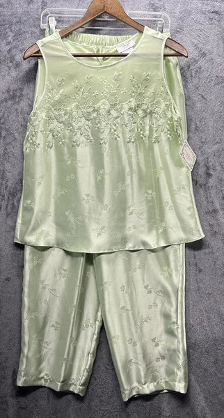 Amanda Stewart Intimates Set Woman’s Size Medium Floral Print Light Green