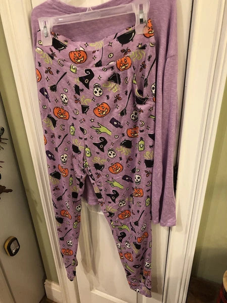 NWT Womens Purple Witch Halloween Pajamas Size XL Sleep Set SKU WR Long Sleeved