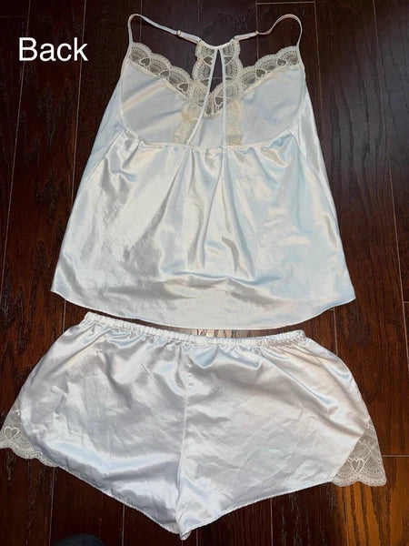 Women’s Pajama Set - Set Of 2 - Size X-LARGE. Victoria Secret!