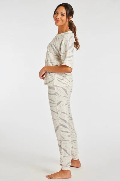 Bon Marche Animal  Print Soft Touch  Pyjamas/lounge Set Short Sleeve 12/14 BNWT