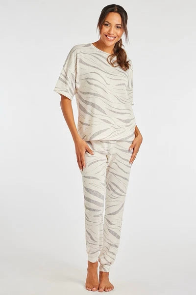 Bon Marche Animal  Print Soft Touch  Pyjamas/lounge Set Short Sleeve 12/14 BNWT